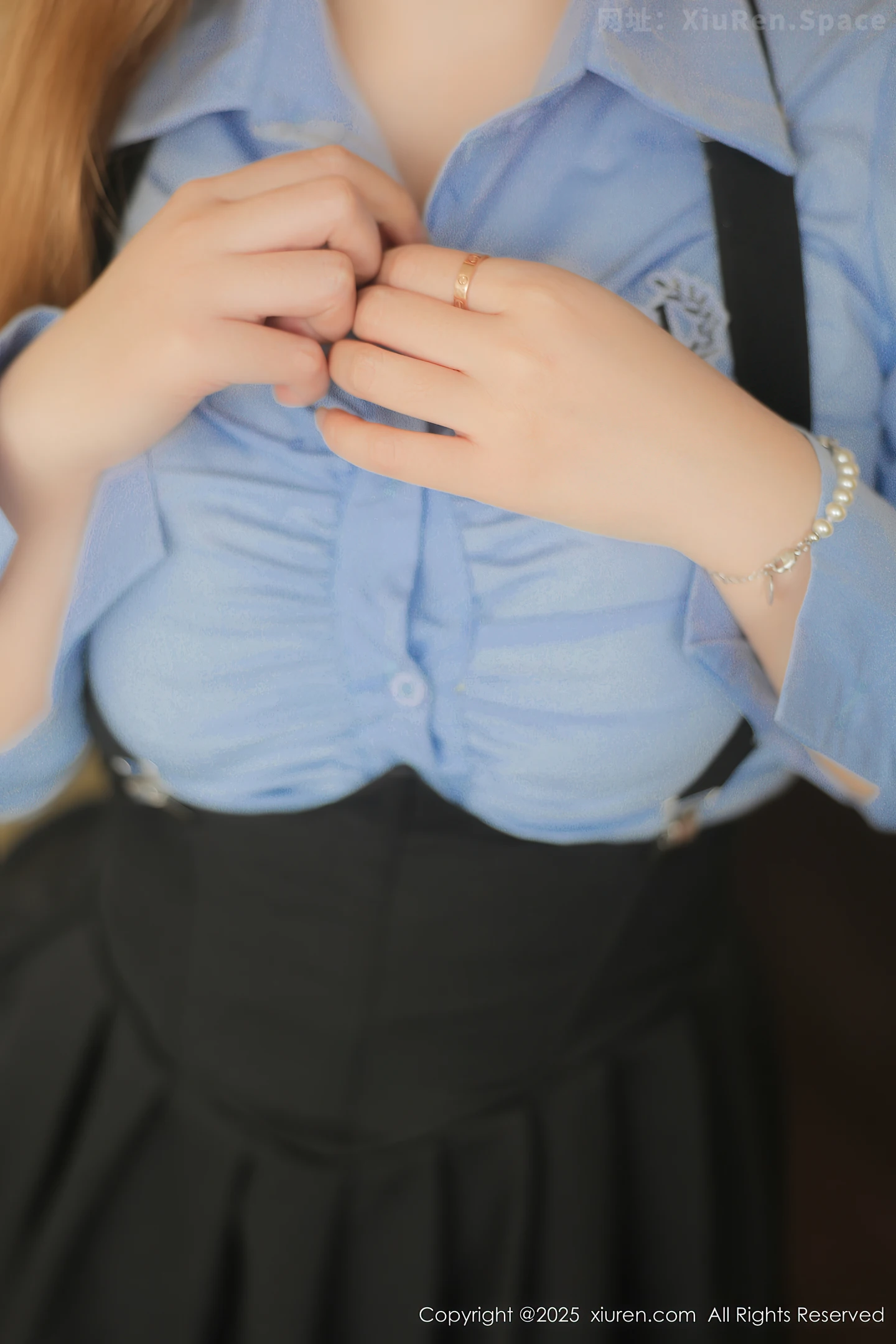 图片[5]-[XiuRen秀人网] VOL.10224 新人模特麦当劳性感学生装露黑色情趣内衣配黑丝吊袜诱惑写真86P-秀人网官方网站